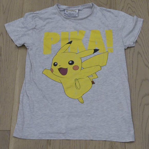 Pokemon Other - Pokemon 2016 Bioworld Europe Pikachu Pika Grey Small T-Shirt